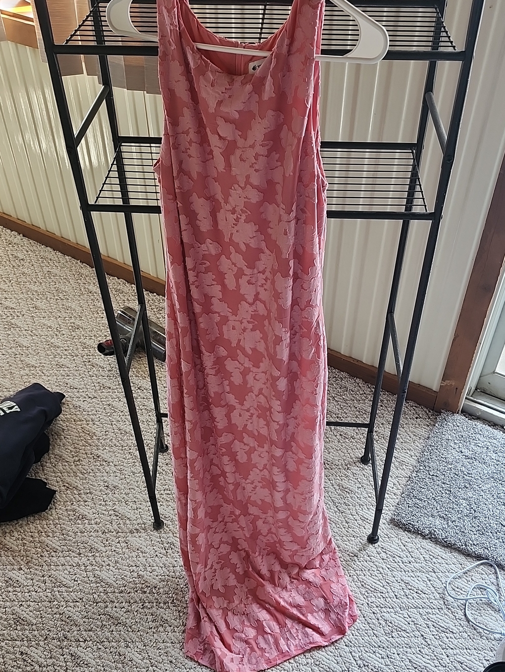 Dress - Picture 3 of 4